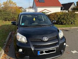 Schwarz Gebraucht 2010 Toyota Urban Cruiser SUV | 3.899 € (Fairer Preis)