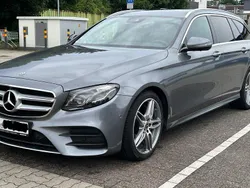Grau Gebraucht 2018 Mercedes E220 AMG line Kombi | 25.300 € (Guter Preis)
