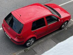 Rot Gebraucht 1998 VW Golf IV Kleinwagen | 350 €