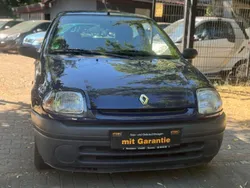 Blau Gebraucht 2004 Renault Clio II Limousine | 1.499 € (Fairer Preis)