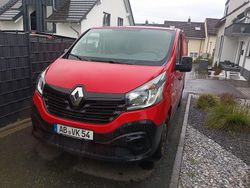 Rot Gebraucht 2015 Renault Trafic Van / Kleinbus | 9.400 € (Fairer Preis)