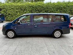 Blau Gebraucht 2023 Mercedes Vito Van / Kleinbus | 25.980 € (Guter Preis)
