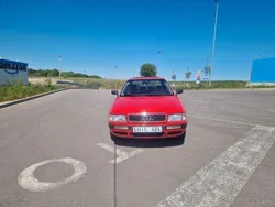 Rot Gebraucht 1994 Audi 80 Limousine | 1.000 €