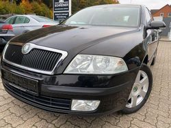 Schwarz Gebraucht 2005 Skoda Octavia Elegance Limousine | 2.950 € (Fairer Preis)