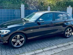 Schwarz Gebraucht 2015 BMW 118 Sport Line Kleinwagen | 14.900 € (Fairer Preis)