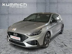 Shimmering silver Neu 2025 Hyundai i30 N Line Limousine | 30.280 € (Etwas zu teuer)