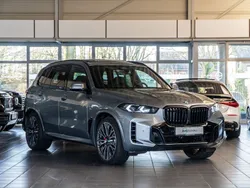 Skyscraper grau metallic Gebraucht 2024 BMW X5 M Sport SUV | 89.990 €