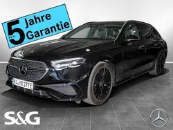 Metalliclack obsidianschwarz Gebraucht 2024 Mercedes E300 AMG Kombi | 76.399 €