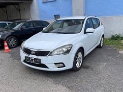 Weiß Gebraucht 2010 Kia Ceed 2 Kombi | 5.200 € (Fairer Preis)