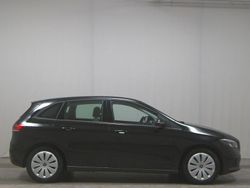 Nachtschwarz Gebraucht 2022 Mercedes B250e Van / Kleinbus | 21.680 € (Superpreis)