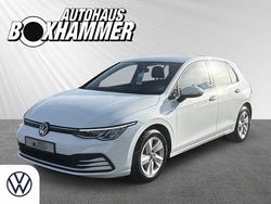 Weiß Gebraucht 2022 VW Golf VIII Life Limousine | 20.990 € (Guter Preis)