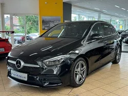 Schwarz Gebraucht 2023 Mercedes B200 AMG line Van / Kleinbus | 32.999 € (Teuer)