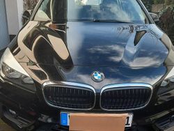 Schwarz Gebraucht 2016 BMW 218 Gran Tourer Van / Kleinbus | 12.900 € (Fairer Preis)