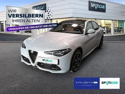 Weiß (bianco dorato) Gebraucht 2022 Alfa Romeo Giulia Limousine | 32.880 € (Fairer Preis)