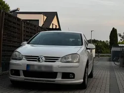 Weiß Gebraucht 2009 VW Golf VI Limousine | 3.000 €