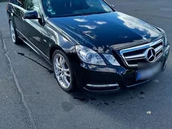 Schwarz Gebraucht 2010 Mercedes E300 Avantgarde Kombi | 6.200 € (Fairer Preis)