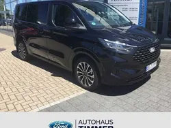 Agate black metallic Gebraucht 2025 Ford Tourneo Custom Titanium Van / Kleinbus | 55.980 € (Teuer)