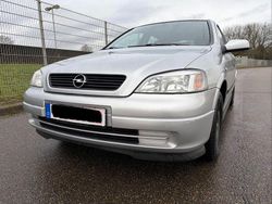 Silber Gebraucht 2000 Opel Astra Edition Limousine | 1.800 € (Fairer Preis)