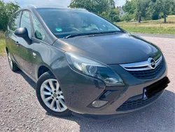 Grau Gebraucht 2013 Opel Zafira Tourer Active Van / Kleinbus | 5.950 € (Guter Preis)