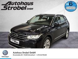 Deep black perleffekt (metallic) Gebraucht 2022 VW Tiguan Elegance SUV | 30.990 € (Fairer Preis)
