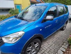 Blau Gebraucht 2020 Dacia Lodgy Stepway Van / Kleinbus | 14.500 € (Fairer Preis)