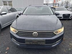 Blau Gebraucht 2016 VW Passat Comfortline Kombi | 11.988 € (Guter Preis)