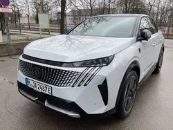 Peugeot e-3008