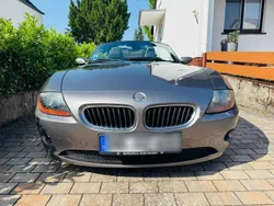 Grau Gebraucht 2004 BMW Z4 Cabrio | 7.690 € (Fairer Preis)