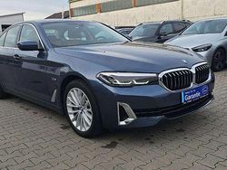 Arctic race blue metallic Gebraucht 2023 BMW 530e Luxury Line Limousine | 37.990 € (Fairer Preis)