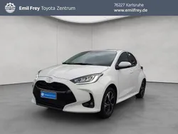 Schneeweiß Gebraucht 2025 Toyota Yaris Hybrid Limousine | 23.890 € (Fairer Preis)