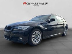Schwarz Gebraucht 2009 BMW 318 Comfort Edition Kombi | 9.980 € (Teuer)