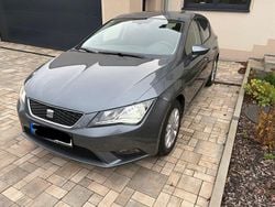 Grau Gebraucht 2013 Seat Leon Style Limousine | 6.900 € (Etwas zu teuer)