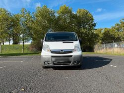 Weiß Gebraucht 2010 Opel Vivaro Van | 6.990 € (Etwas zu teuer)