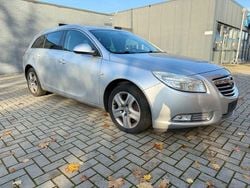 Grau Gebraucht 2011 Opel Insignia Edition Kombi | 2.999 € (Guter Preis)