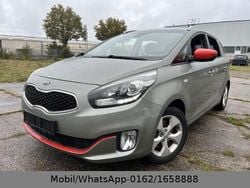 Beige Gebraucht 2013 Kia Carens Edition 7 Van / Kleinbus | 5.999 € (Fairer Preis)
