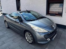 Grau Gebraucht 2008 Peugeot 207 CC Cabrio | 1.900 € (Guter Preis)