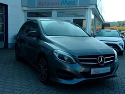 Grau Gebraucht 2019 Mercedes B200 Edition Van / Kleinbus | 22.799 € (Etwas zu teuer)