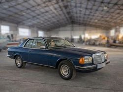 Blau Gebraucht 1980 Mercedes 230 Coupé | 9.990 €