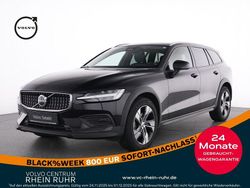 Schwarz onyx black / metallic Gebraucht 2023 Volvo V60 CC Plus Kombi | 36.450 € (Guter Preis)