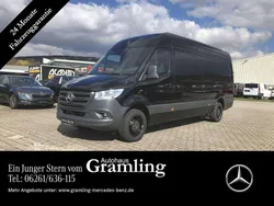 Tiefschwarz Gebraucht 2024 Mercedes Sprinter Van | 51.169 € (Teuer)