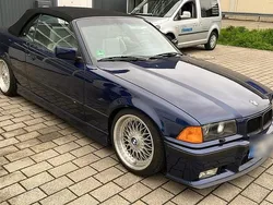 Blau Gebraucht 1993 BMW 325 Cabriolet M Sport Cabrio | 17.300 €