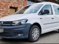Weiß Gebraucht 2017 VW Caddy Trendline Van / Kleinbus | 10.115 € (Teuer)