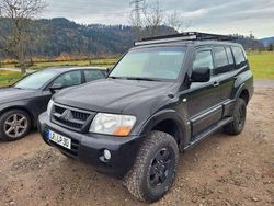 Schwarz Gebraucht 2004 Mitsubishi Pajero Edition SUV | 4.800 € (Fairer Preis)