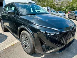Pearl black perleffekt Gebraucht 2024 Nissan Qashqai Acenta SUV | 29.900 € (Fairer Preis)