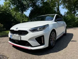 Weiß Gebraucht 2020 Kia Ceed GT Comfort Limousine | 21.600 € (Guter Preis)