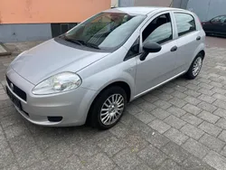 Silber Gebraucht 2013 Fiat Grande Punto Kleinwagen | 3.300 €