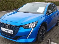 Vertigoblau Gebraucht 2021 Peugeot e-208 GT Kleinwagen | 16.950 € (Fairer Preis)