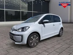 Weiß metallic Gebraucht 2017 VW e-up! Kleinwagen | 12.500 € (Teuer)