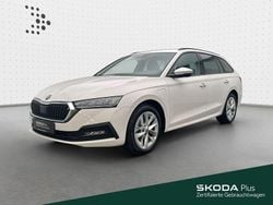 Weiß Gebraucht 2022 Skoda Octavia Ambition Kombi | 21.560 € (Guter Preis)