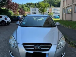 Silber Gebraucht 2008 Kia Ceed 2 Kombi | 1.350 €